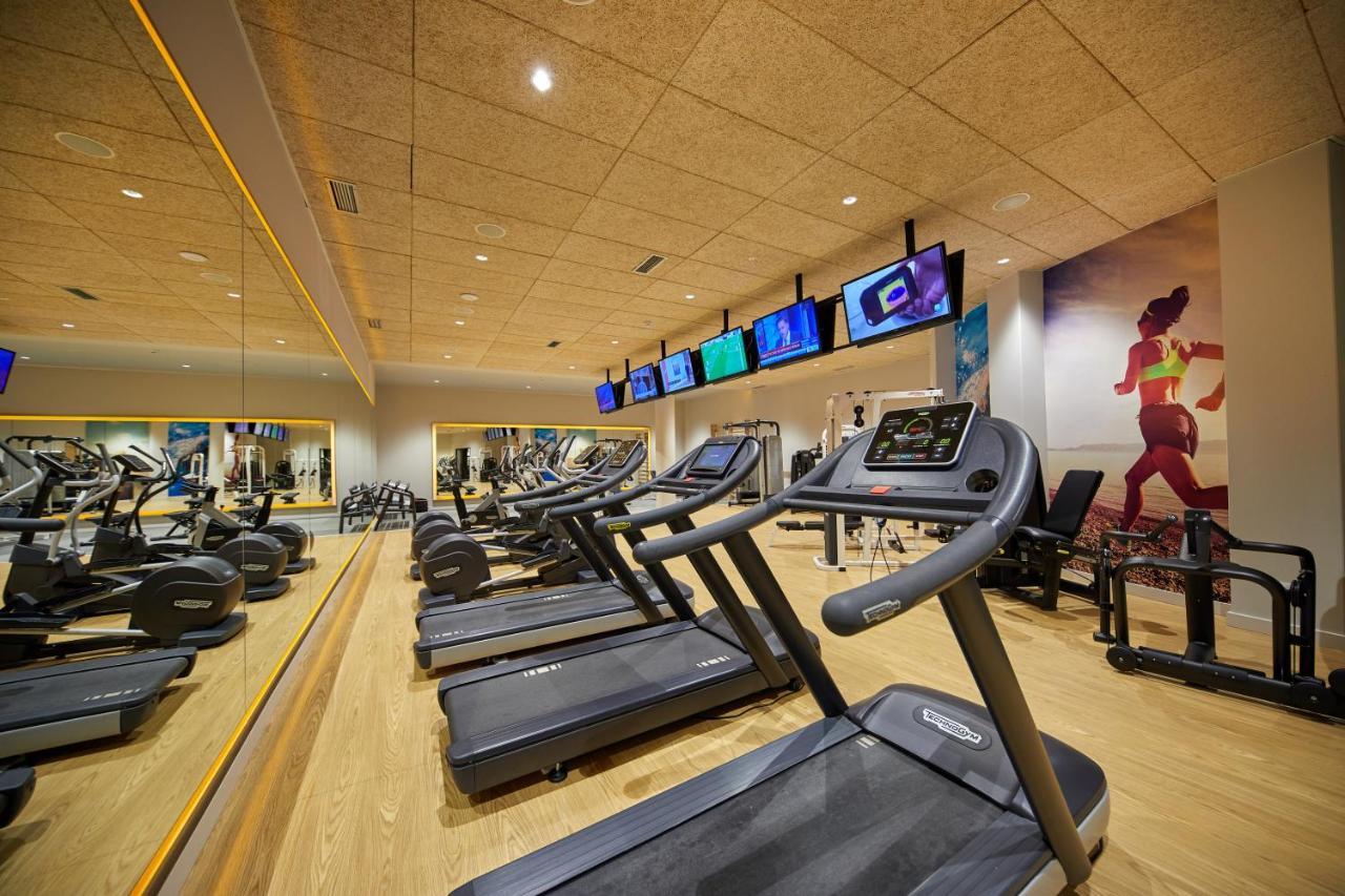 Secrets Lanzarote Resort & Spa - Adults Only Пуэрто-Калеро Экстерьер фото The gym at the hotel